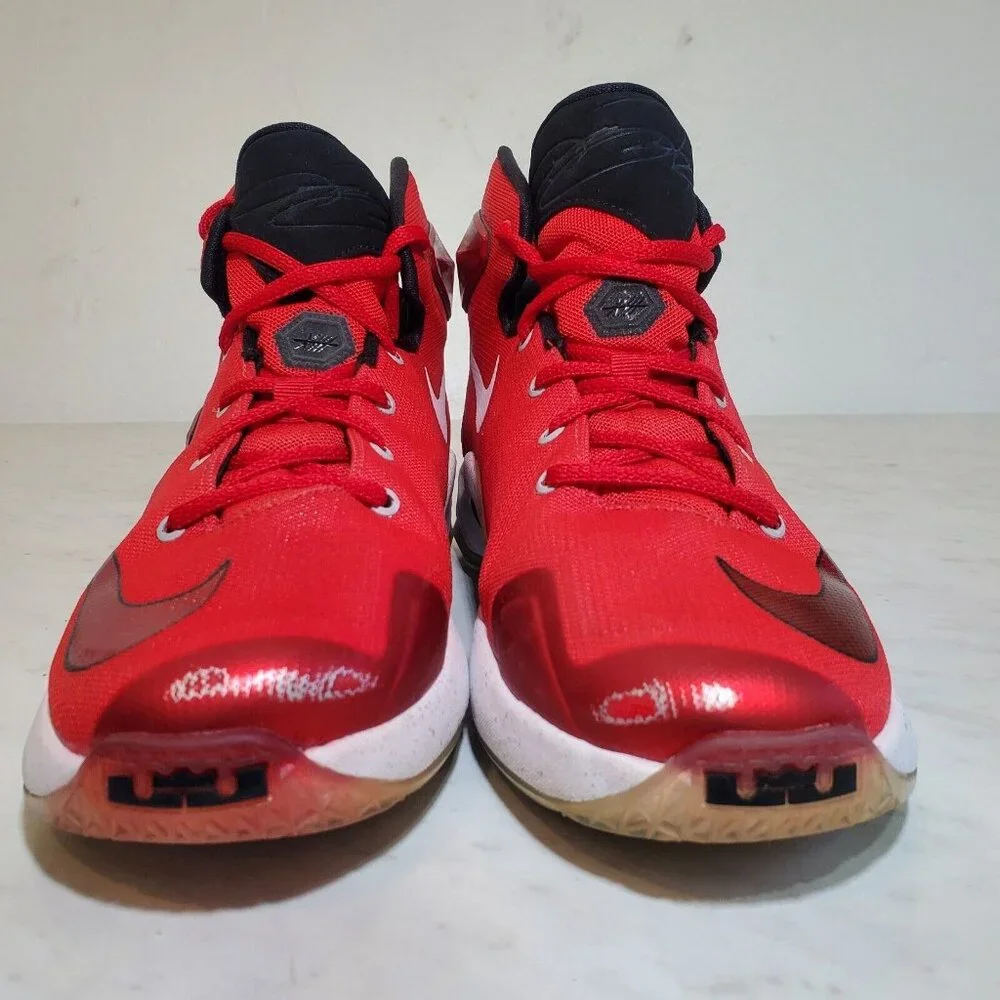 Nike LeBron XIII GS Athletic Shoes 6Y US Red Logo High Top Basketball Sneakers
